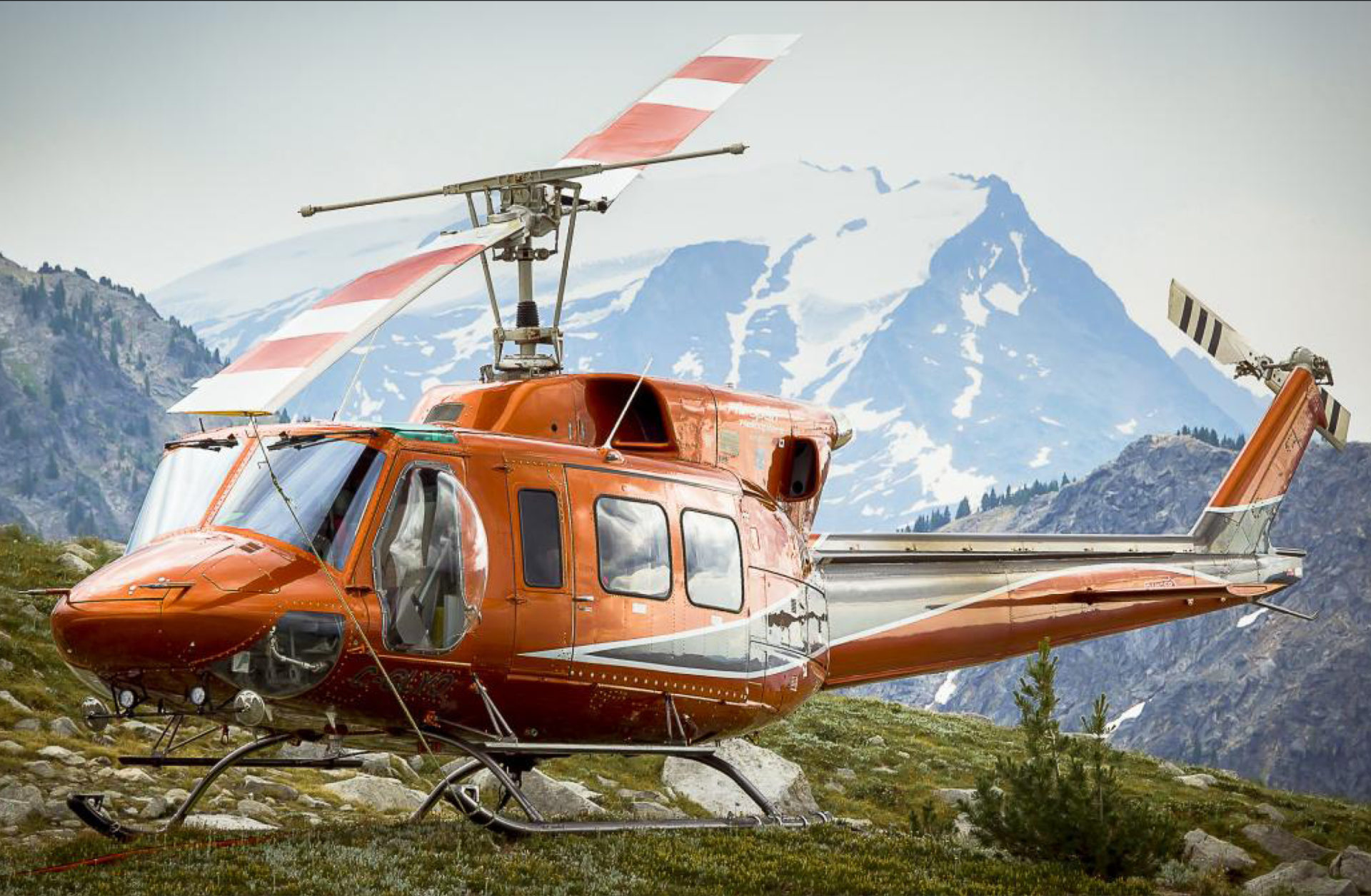 airspan helicopter landed in mountains